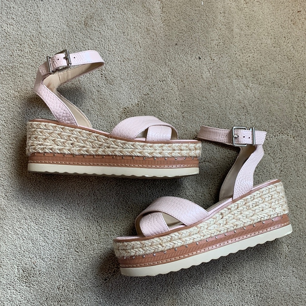 Vince Camuto Light Pink Platform Sandals